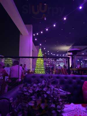 ‪the Void Neighbourhood Hangout‬