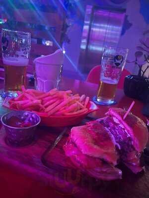 ‪the Void Neighbourhood Hangout‬