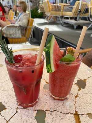 ‪brunch & Cake The Pointe‬