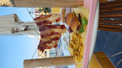 ‪brunch & Cake The Pointe‬