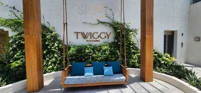 ‪twiggy By La Cantine‬