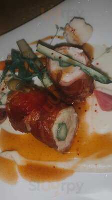 ‪the Hidden Bistro & Sports Bar‬