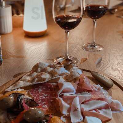 ‪the Hidden Bistro & Sports Bar‬