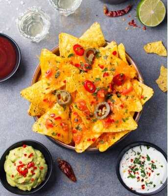 Azar Restaurant & Cafe - مطعم و مقهي آذار