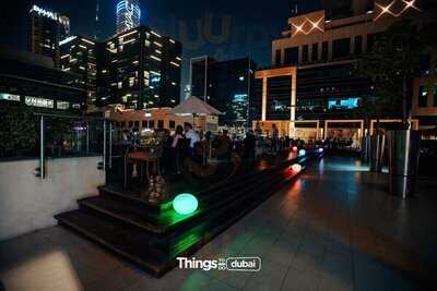 Azar Restaurant & Cafe - مطعم و مقهي آذار