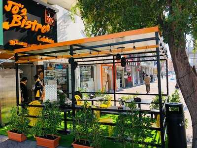 ‪jo's Bistro‬