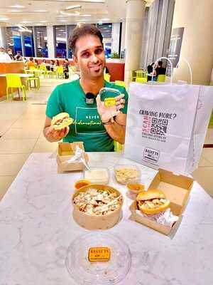 ‪basatta Street Food‬