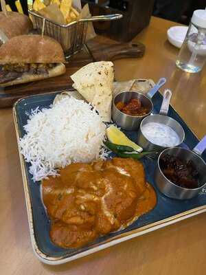 ‪the Coins English Pub‬