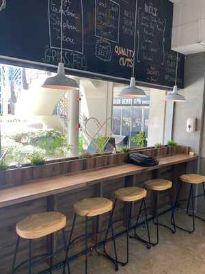 ‪the Fabrique ( Sausage Fabrique‬