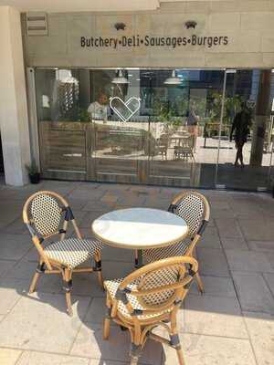 ‪the Fabrique ( Sausage Fabrique‬