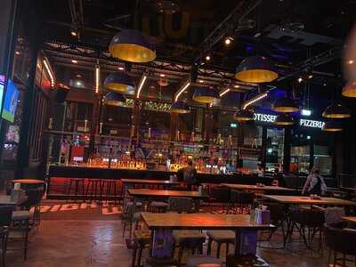 ‪atlantis Wave House‬