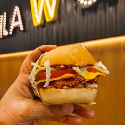 ‪malak Al Tawouk‬