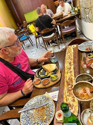 ‪zouzou Restaurant‬