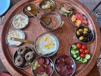 ‪zouzou Restaurant‬