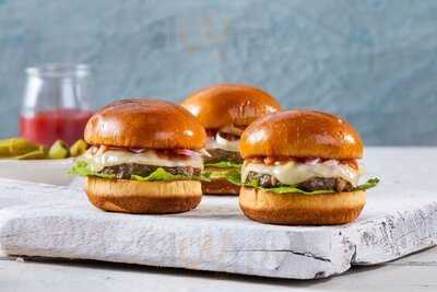 ‪slider Ryder Mini Burgers - Al Raffa‬