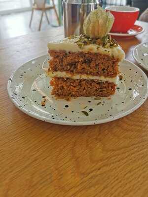 ‪friends Avenue Cafe‬