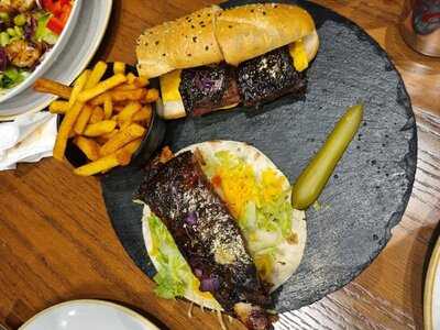 Famous Dave's Bar-b-que