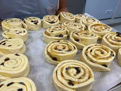 ‪munich Finest Bakery‬