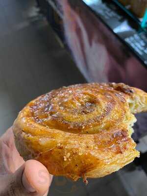 ‪munich Finest Bakery‬