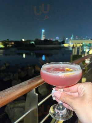 ‪joe's Backyard Gastropub‬