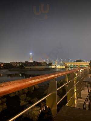 ‪joe's Backyard Gastropub‬