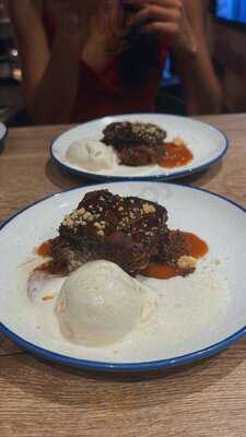 ‪joe's Backyard Gastropub‬