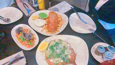 ‪firelake Grill House Restaurant And Bar‬