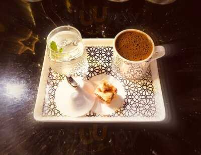 ‪tj Bakery & Deli‬