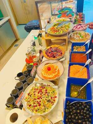 ‪world Of Curries‬