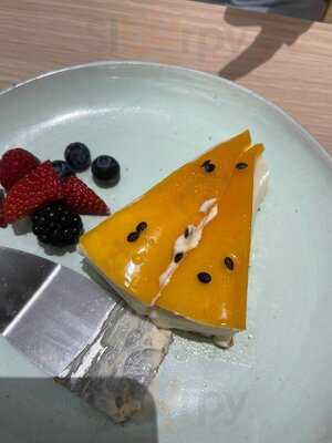 ‪the Lighthouse Mall Of The Emirates‬