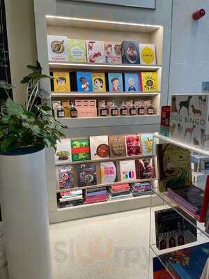 ‪the Lighthouse Mall Of The Emirates‬