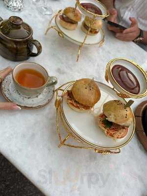 ‪glo Restaurant‬