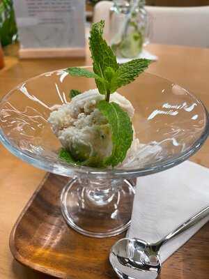 ‪vietnamese Foodies‬