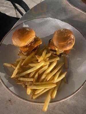 ‪heal Restaurant‬