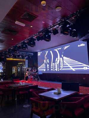 ‪revel Haus Restro Pub‬