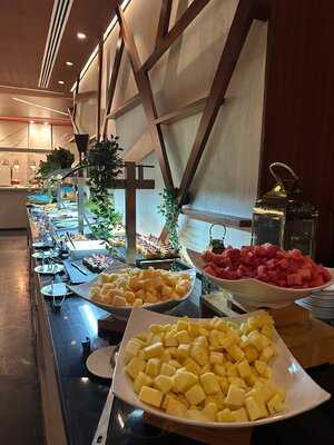 ‪the Local Dubai‬