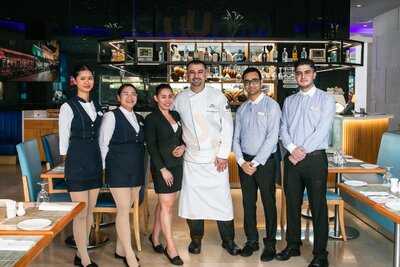 ‪captain's Table Coffee Shop‬