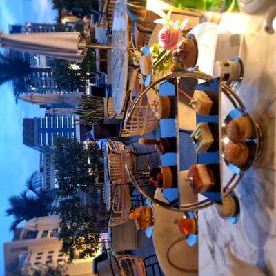 ‪her By Caroline Astor‬