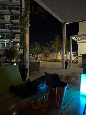 ‪the Hills Pool Deck‬