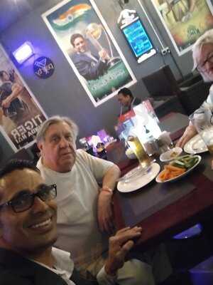 ‪b-town Restro Bar‬