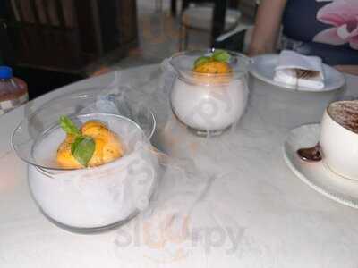 ‪the Lobby Lounge‬