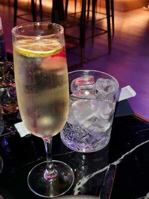 ‪nova Restaurant & Lounge‬