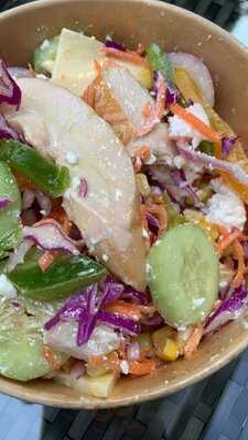 ‪grains & Greens‬