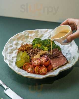 ‪grains & Greens‬