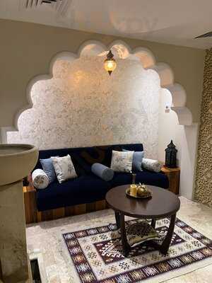 ‪narrah Restaurant & Lounge‬