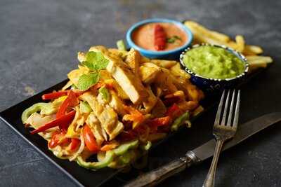 ‪golden Fork Dubai Silicon Oasis‬