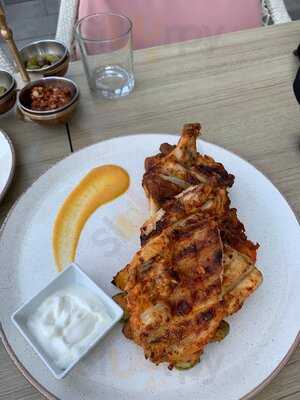 Tete Restaurant And Café