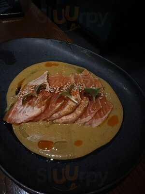 ‪shi Restaurant & Lounge‬