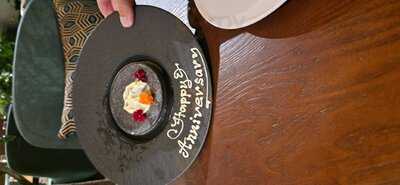 ‪shi Restaurant & Lounge‬