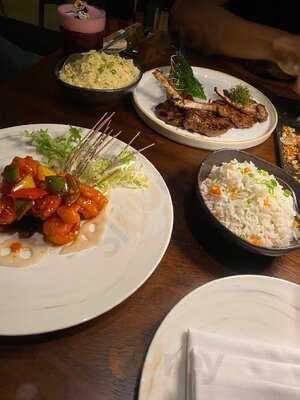 ‪shi Restaurant & Lounge‬